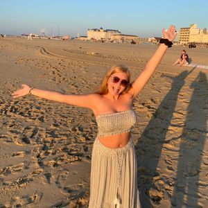 Meet your Posher, Angela